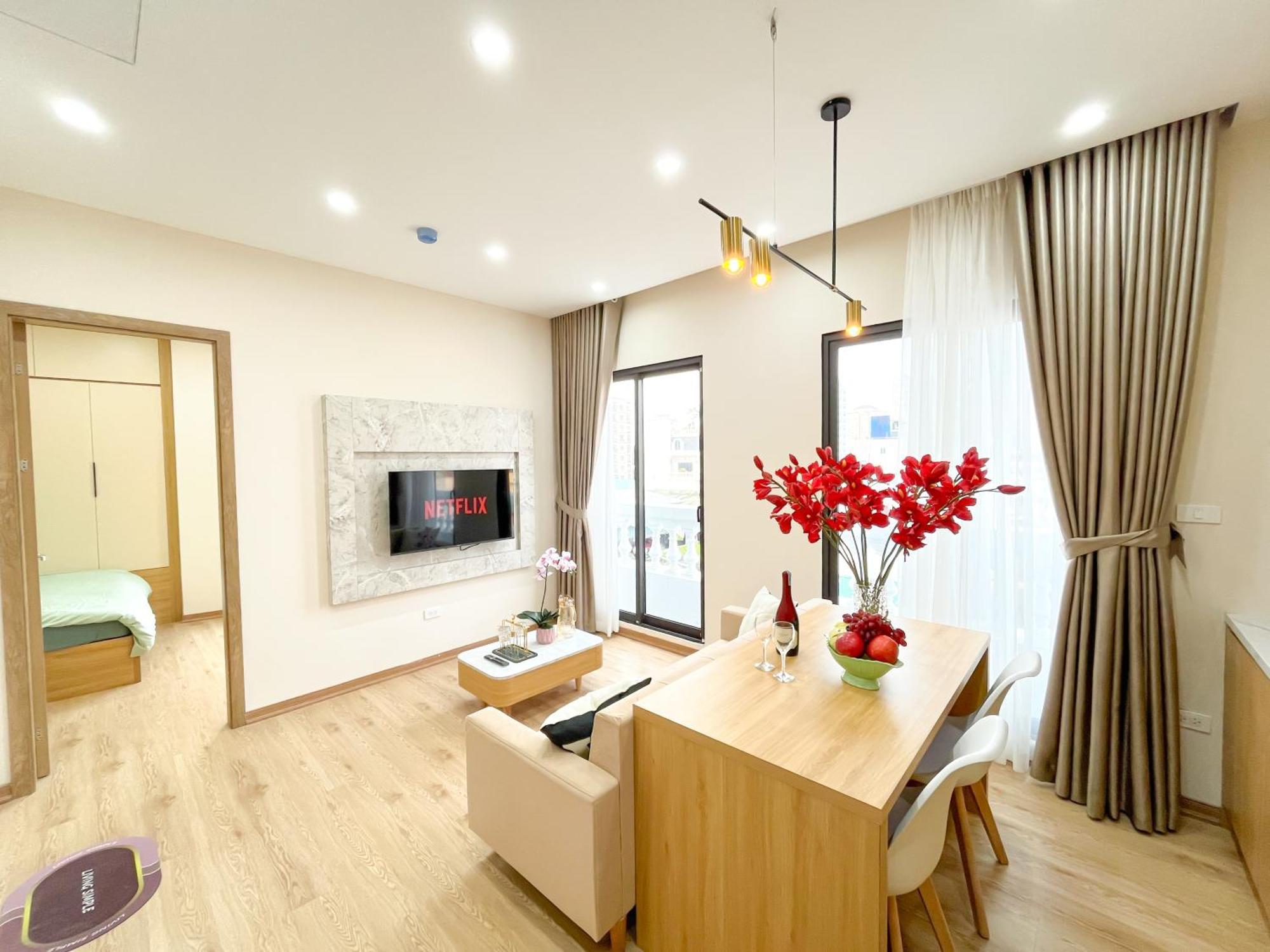 Amazing Housing Lac Long Quan Hanoi Dış mekan fotoğraf