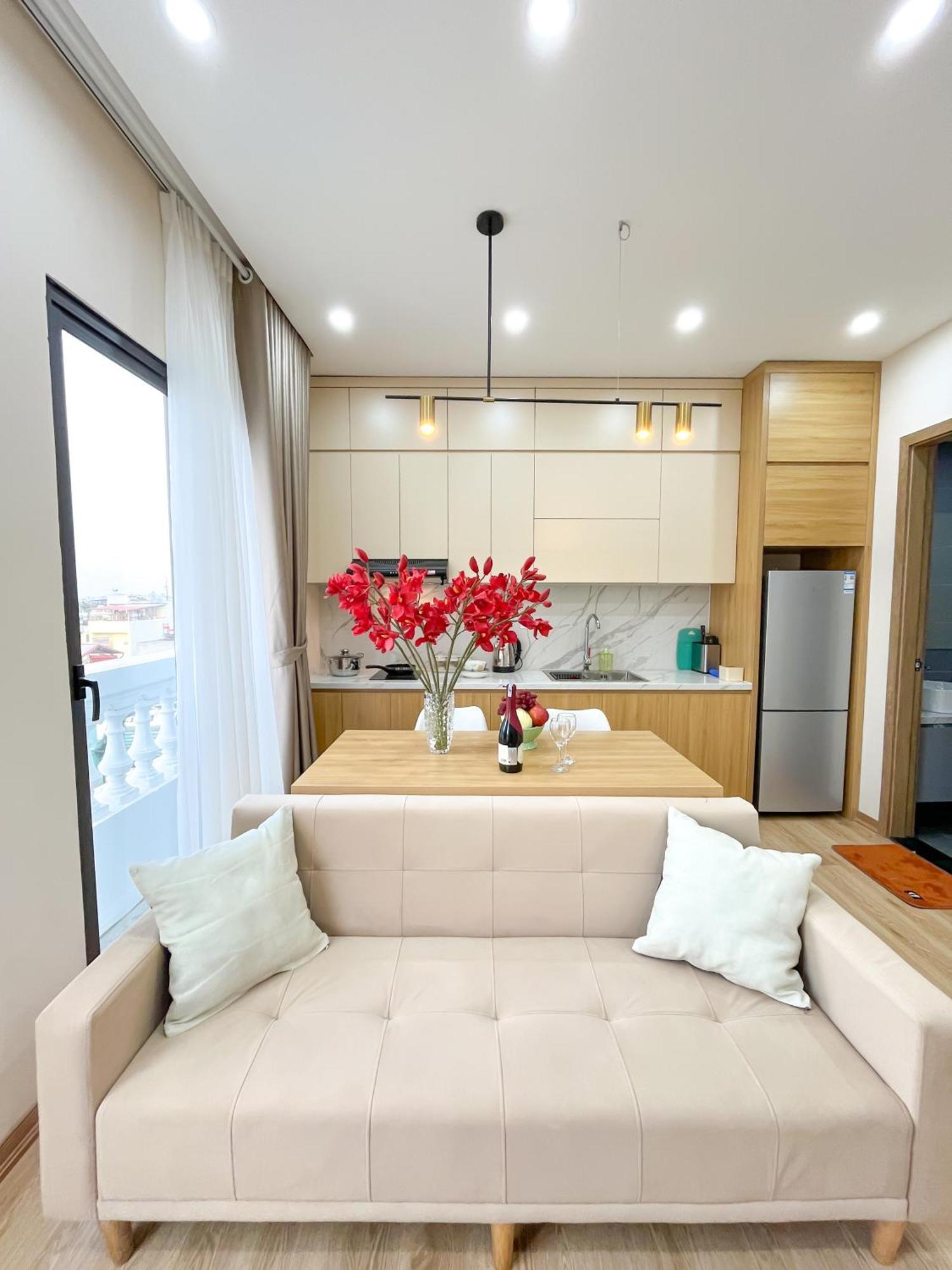 Amazing Housing Lac Long Quan Hanoi Dış mekan fotoğraf